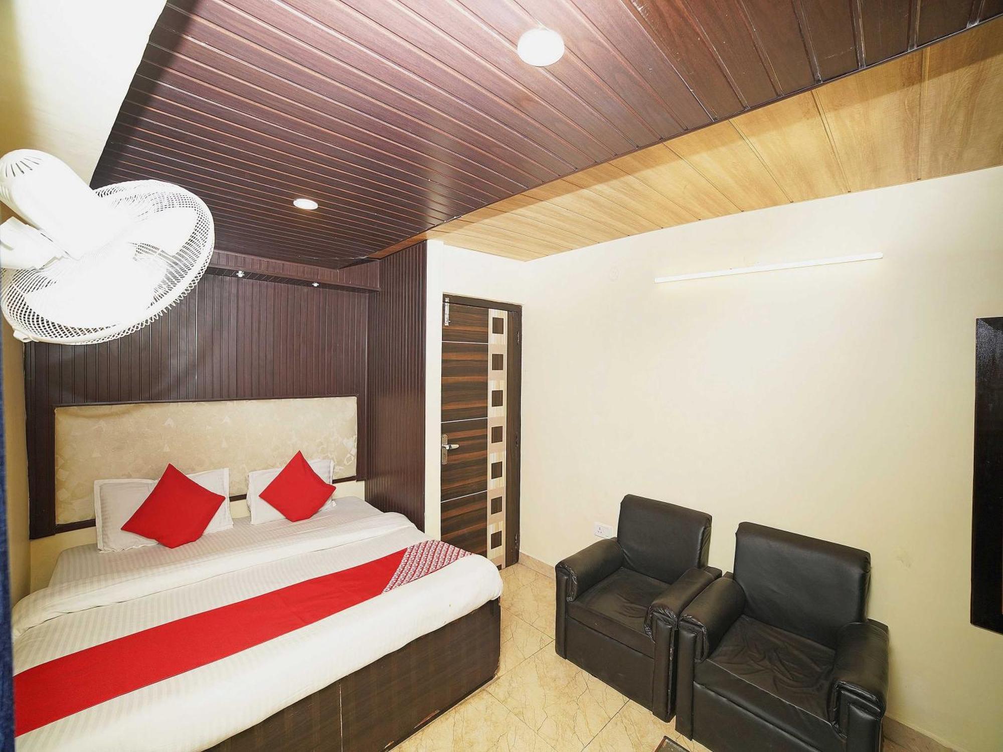 Oyo Flagship 8594 Golden Nest Hotel Nainital Exterior photo